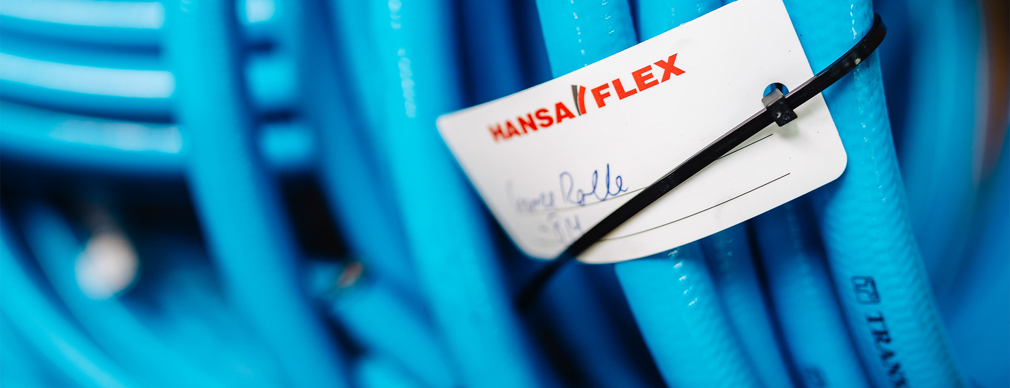 Extremely high-pressure hoses